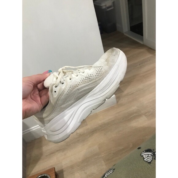 Hoka white bondi 9 sneakers *read description * - Picture 10 of 10